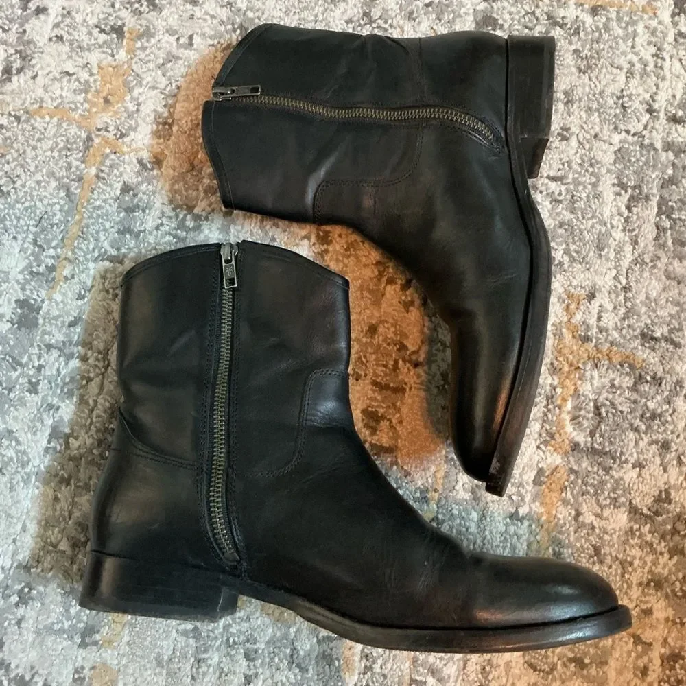 FRYE MELISSA SHORT BUTTON BOOT! EUC! SIZE 8.5